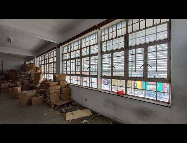2,585M² BUILDING TO LET IN SALT RIVER